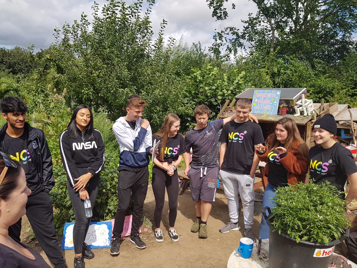 LuckyMaskProds's tweet photo. #ahimsaallotment
Final day working with team #Jackman_Iva #NCS
#NationCitizenService #NCSYES
#mentalhealthawarness
#15To17YearsOld #Working w #Community #MaskLucky
#LuckyMaskProductionsRefugeeFilmFestival #FilmStills by #annmarieconlon
#NCSTheChallenge
#FemaleFilmmakerFriday https://t.co/yWCJQMGRfN