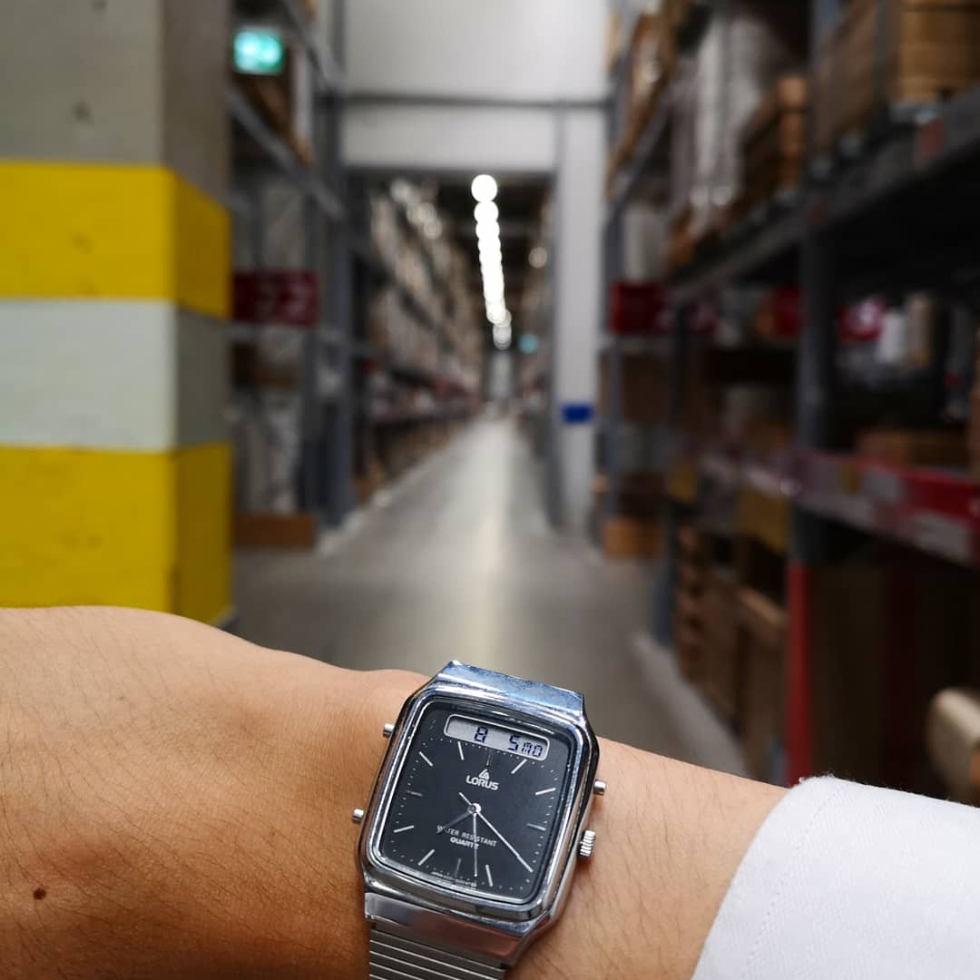 abcxyz_jp's tweet photo. Oh help me Indiana...
インディー・ジョーンズの助けが必要かも…

 #watch #watchoftheday #whereisthelostark #ikea #seiko #Lorus #vintage #anadigi

#アナデジ #クオーツ #ヴィンテージ #セイコー #時計好き #手元倶楽部 #最後の聖杯は何処 #イケア https://t.co/33VRmKBRuk