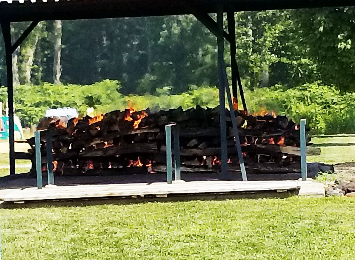 TAMKO_News's tweet photo. TAMKO representing at the #RIBuilders Association Annual #ClamBake today till 8 p.m.! #RhodeIsland #BuildersAssociation #Builders #tamko #roofing #RhodeIslandBuilders P.S. Check out that massive fire! https://t.co/FUWbUbSVqi