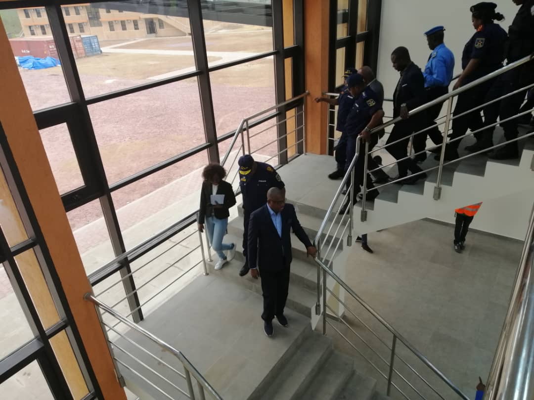 UEenRDC's tweet photo. Réception provisoire installations de l'#Acapol, Académie de Police. Bâtiment administratif, dortoir de 128 lits, salles de cours pour la formation des commissaires &amp; sous-commissaires. Cérémonie en présence du conseiller spécial du Chef de l'Etat &amp; @comgenpnc. Coopération 🇪🇺en🇨🇩 https://t.co/yvAJw00JKk
