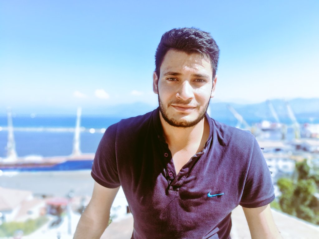 MouloudHadid's tweet photo. https://t.co/r2W1iJpt5L