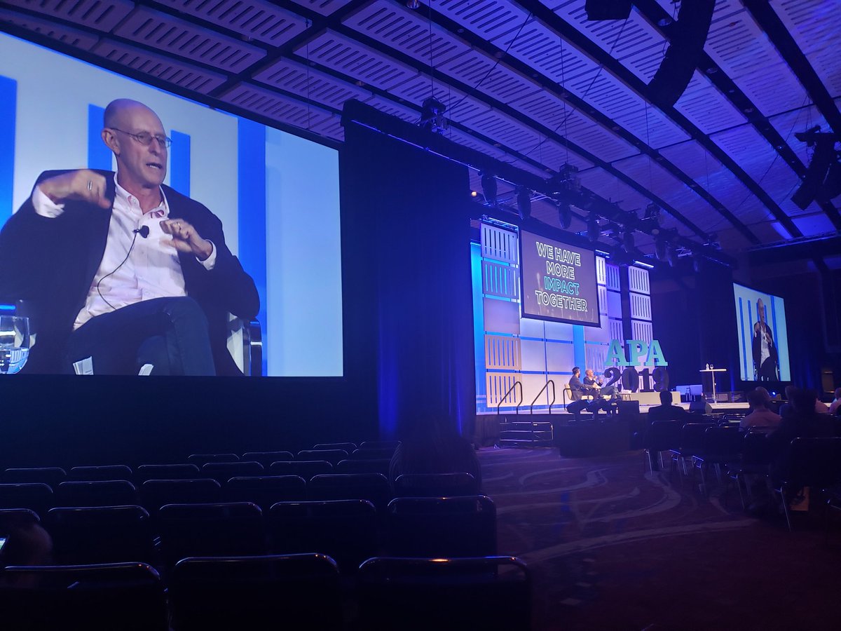 saraecur's tweet photo. I'm a total fangirl for @michaelpollan - to hear him speak about experiential research with psychedelics and the difference between legalization and decriminalization was worth the trip to Chicago. #APA19 https://t.co/4dNXwVLqbA