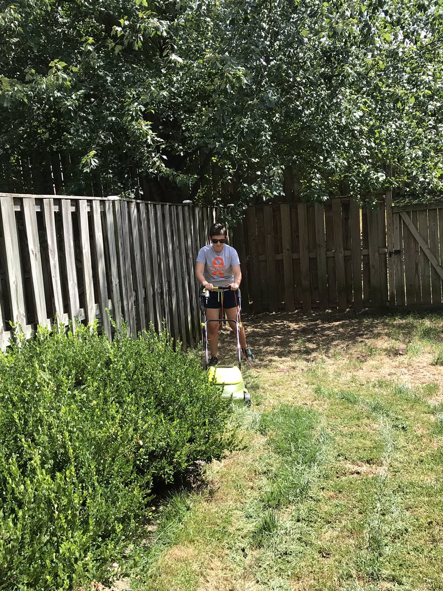 MsSchamus's tweet photo. @BAM_MS_Official At every stage of life, face challenges and new responsibilities with courage and confidence. #BAMsummerJAM First time homeowner... first time mowing a lawn! 💪🏻 #crushedit https://t.co/qQuEKCwMSf
