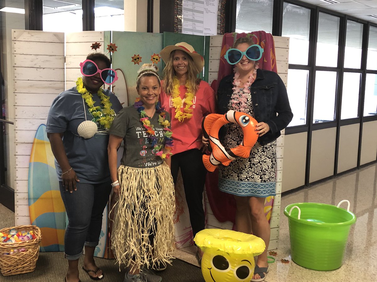 HumbleISD_OE's tweet photo. Beach vibes are oozing from our 3rd and 5th grade teachers-ready to pass on the good vibes to our students!! #everychildeveryday #bethelight https://t.co/knbRzl4w7j