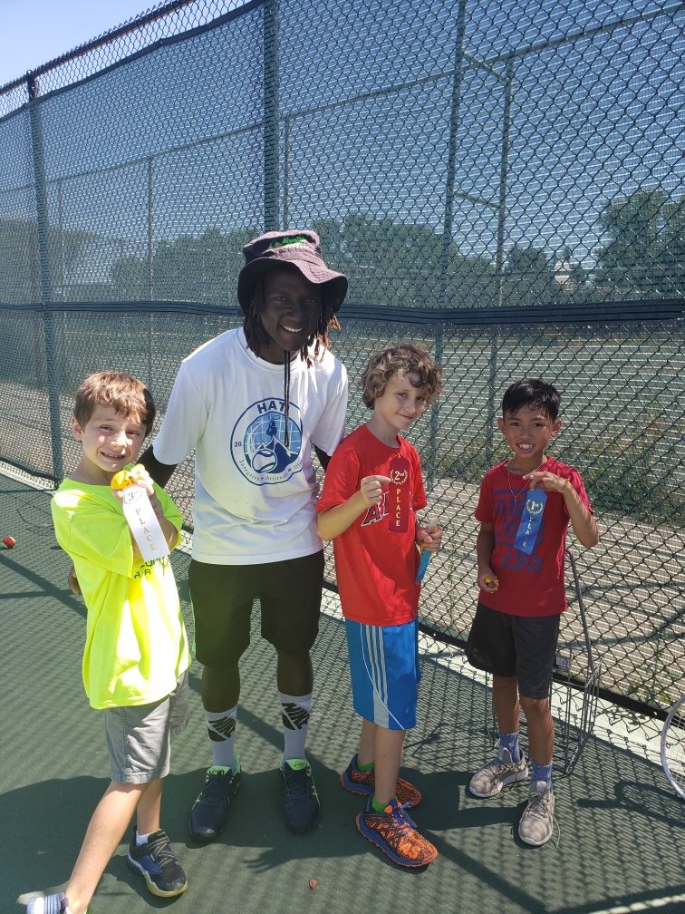 HighAltitude10s's tweet photo. Lots of silliness at camp this week! 🤪

Can you believe that next week is the LAST week of Summer Camp?? Come have fun with Coach John before he heads back to college! Register here:
https://t.co/B9KkossqJg https://t.co/qslMq3rdBh