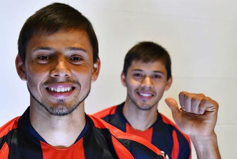 cuervosliniers's tweet photo. SOMOS FAMILIA 💙❤️ https://t.co/wX59O16fv0