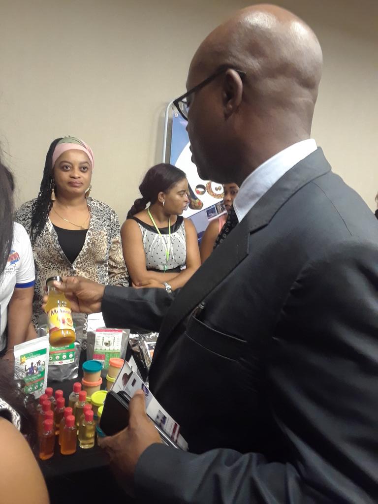 ghislainmbesse's tweet photo. #SecKin2019: cloture du @secongolais, visite des stands.#YebisaEvent @InterKinois @Pourelleinfo1 @AlainNdaba @Hgrace_okani @CongoHandicap @honoremvula21 @mmugombozi @jhshotsha17 @J_FrancisMuya @InnoVuluka @audreykabanga @AFREEQUE @AfriqueTweet @AfriyanRdc @r2congo @Zoomcdinfos https://t.co/Ug8bOwvG5E