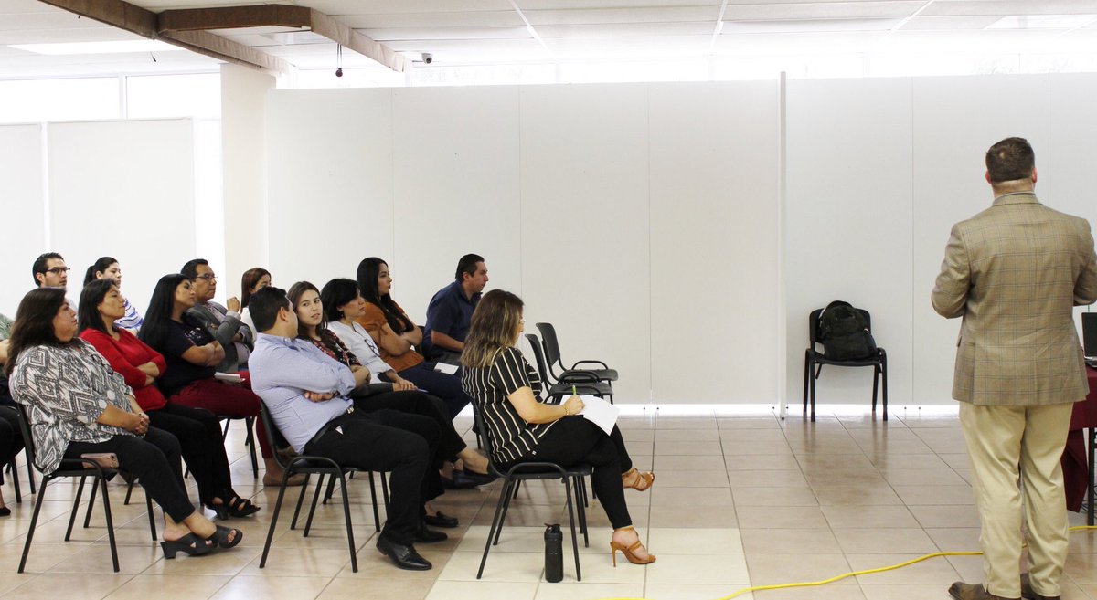 ConsulMexHou's tweet photo. We are greatful to the @OFMHouston and @houstonpolice for the workshop on how to act during an active shooting.
@SRE_mx #preventionandprotection #securityfirst https://t.co/4njhAArH8W