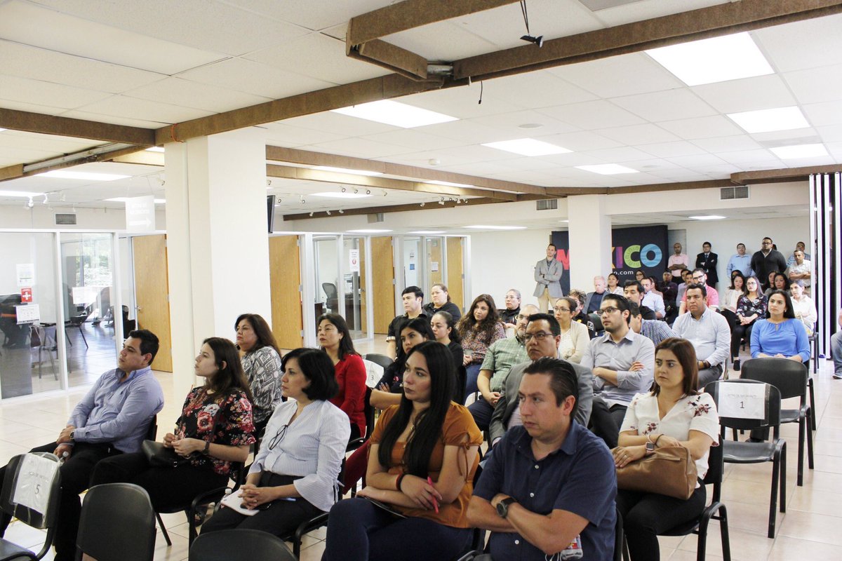 ConsulMexHou's tweet photo. We are greatful to the @OFMHouston and @houstonpolice for the workshop on how to act during an active shooting.
@SRE_mx #preventionandprotection #securityfirst https://t.co/4njhAArH8W