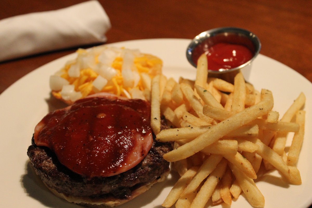 brgrillva's tweet photo. There are sauces and then there is the BRG Sauce...🤤
🍔: ~ THE ~ BRG Burger https://t.co/l3YmzJaDUC