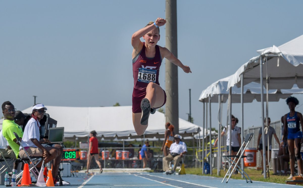 HokiesTFXC's tweet photo. #FridayFacts
Did you know that Eszter Bajnok made history with her performance at the NCAA East Prelims this year 🤔
She became the first Tech jumper to ever qualify for NCAAs in two events (long + triple jump) 😱
#Hokies 🦃 | #M21 https://t.co/2Qvcp4xWFq