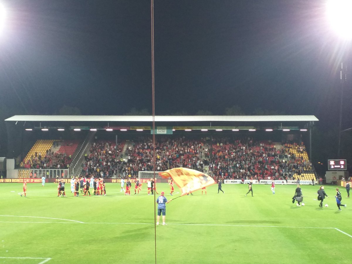 GAEagleswatcher's tweet photo. Een krullenbol die doet denken aan Kenny Teijsse: Maël Corboz.
De middenvelder, een snelle denker met een al even snelle actieradius, is uitgeroepen tot man van deze wedstrijd.

📸 #GAEmvv 3-2! https://t.co/Jv8VaEmluI