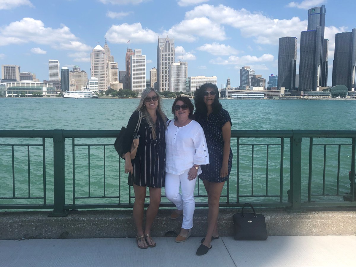 westernuCSMH's tweet photo. Last week, Dr. Karmie Dhillon, Project Manager and Alex Smith, Ph.D. Candidate met with @TESL_Windsor President Margaret Holec to discuss collaborating and sharing expertise for our Vulnerable Youth project! #HRPNewcomer https://t.co/crU2StTriA