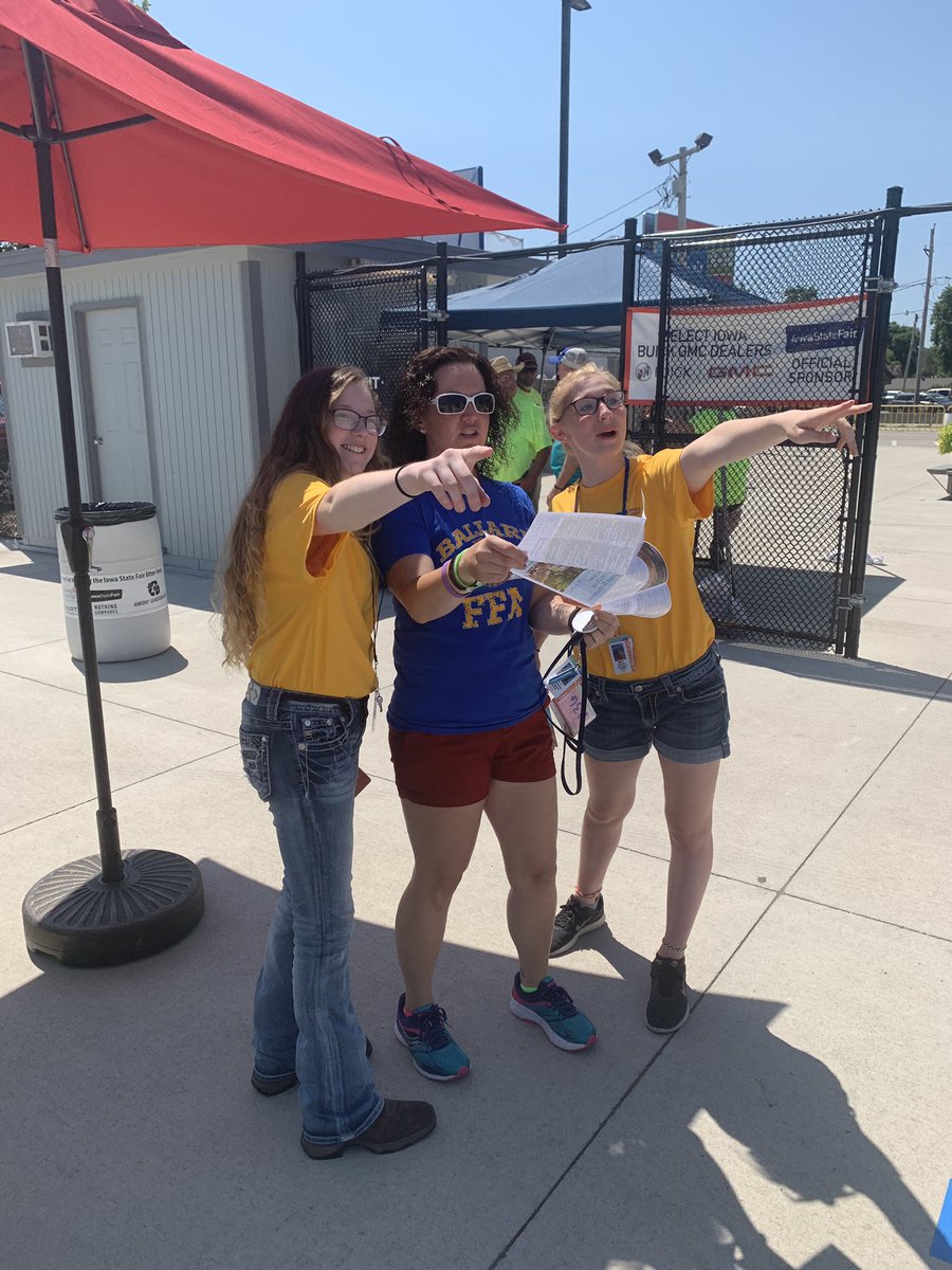 IADeptofEd's tweet photo. These are some of the 156 @iowaffa students from across the state who are serving as free stage attendants and grandstand ushers at the @IowaStateFair! @IowaACTE @NationalFFA @futurereadyiowa @LTLions https://t.co/XwFBgiXzRi