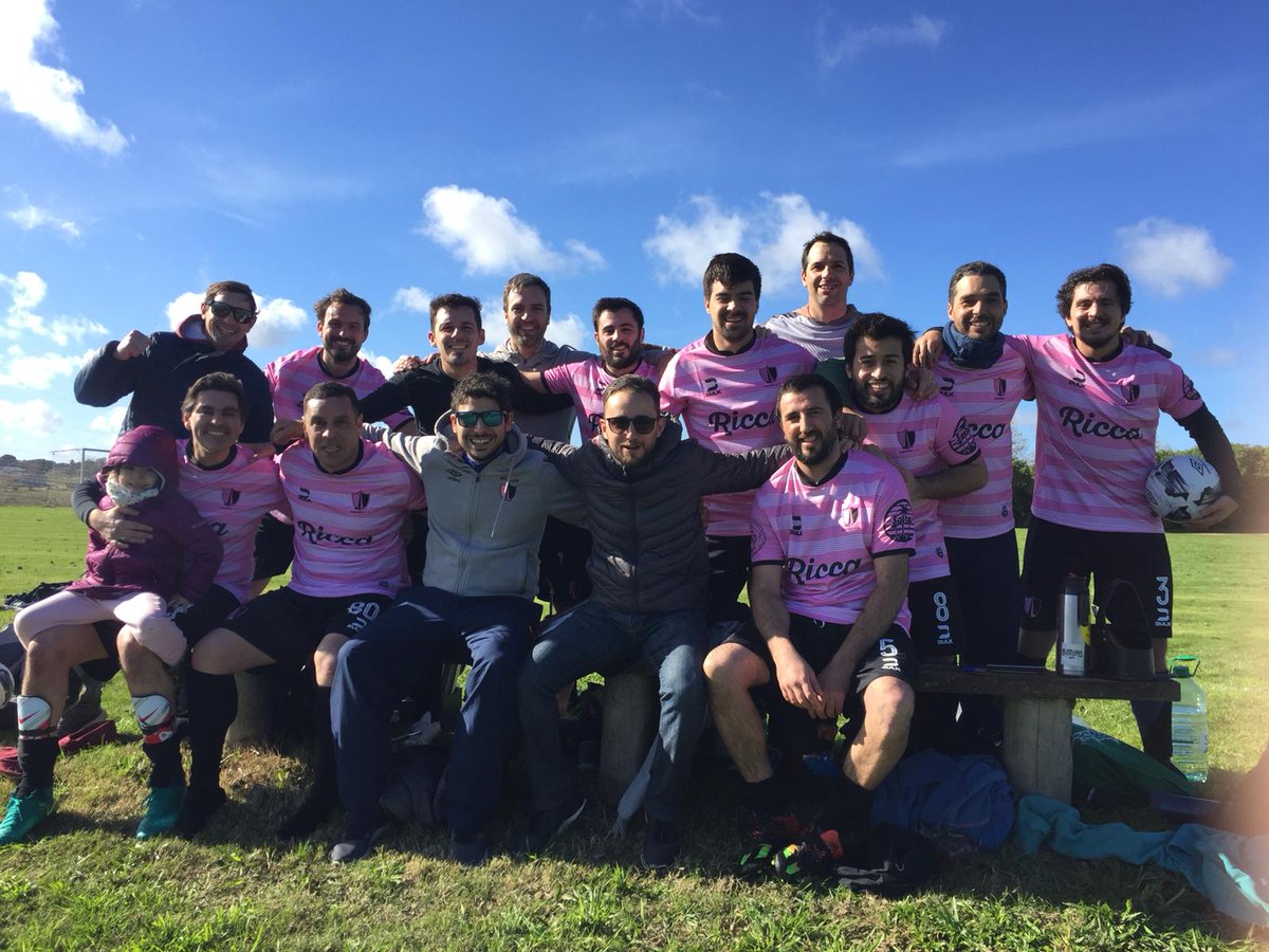 Estrenamos casaca!!! gracias a los sponsor: Ricca - <a href="/SUPERKOTE2000_/">SUPERKOTE 2000 ®</a> - @SolazClub - <a href="/PizzetasThe/">The pizzetas shop</a>