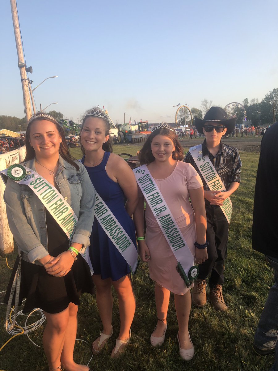 suttonambassadr's tweet photo. Welcoming the jr and sr Ambassadors for 2019! https://t.co/P8F9tHfDYl