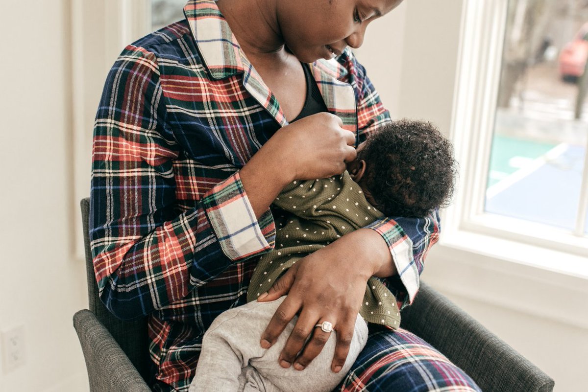 MoCoDHHS's tweet photo. Join Babies Born Healthy Program &amp; LaLeche League of Mont County to celebrate Black breastfeeding families.  Thu., Aug. 29 6:30-8:30 P.M.  Free food, take professional photos w/your family and more.  Register @ https://t.co/brZvbo4YPF #BlackBreastfeedingWeek #BreastFeedingMonth https://t.co/CxQ2fAWsop