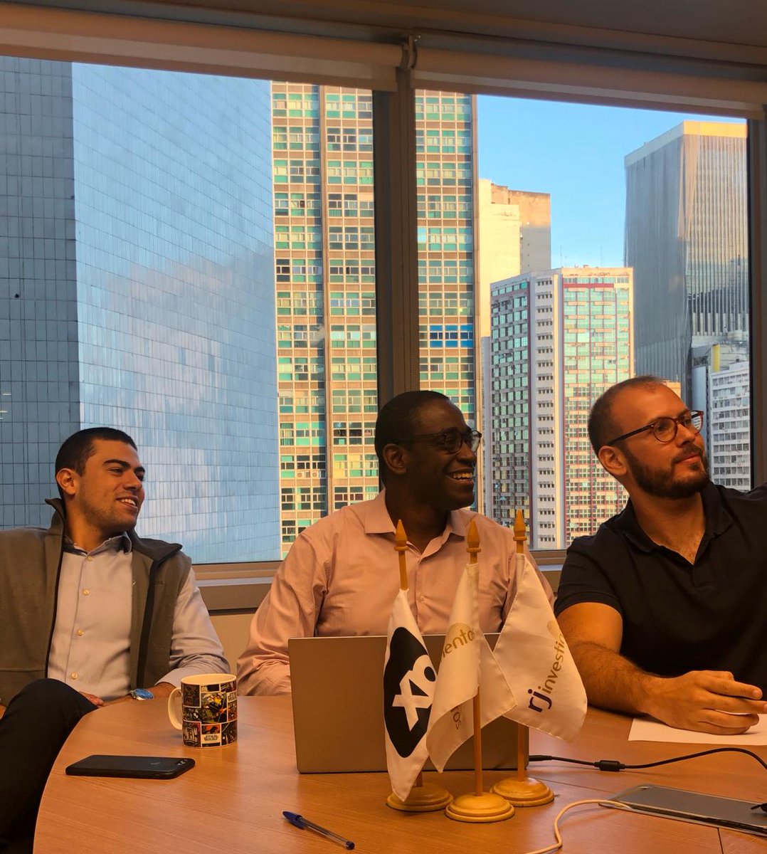 buenocosta20's tweet photo. #liverj Os convidados da LiveRJ! Um bate papo mais informal do mercado financeiro.
#rjinvestimentos https://t.co/NV9PTobhYk