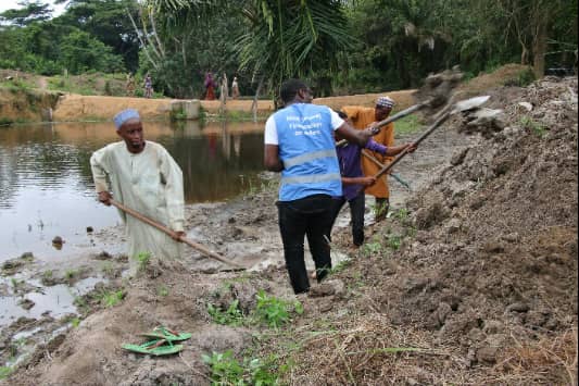 BaldeBaaba's tweet photo. Ils ont mené des activités conjointes d’actions humanitaire et de développement.
#RenforcementRésilience. https://t.co/eEM0o2TUZA