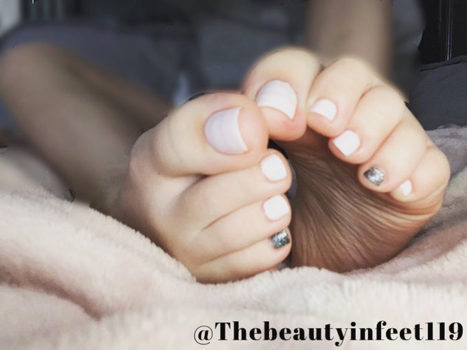 Go follow my Instagram ❤️ https://t.co/gC0U1K7cEW<a href="/tag/feetlovers"class="tags"><span>#feetlovers</span></a><a href="/tag/footworship"class="tags"><span>#footworship</span></a><a href="/tag/footlovers"class="tags"><span>#footlovers</span></a><a href="/tag/toelicking"class="tags"><span>#toelicking</span></a>