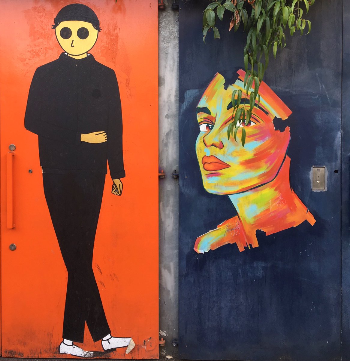 BrickLaneArt's tweet photo. Crooked Billet Yard
Works by #kamlaurene and #manyoly
#art #streetart https://t.co/LNRQ7KlOrj