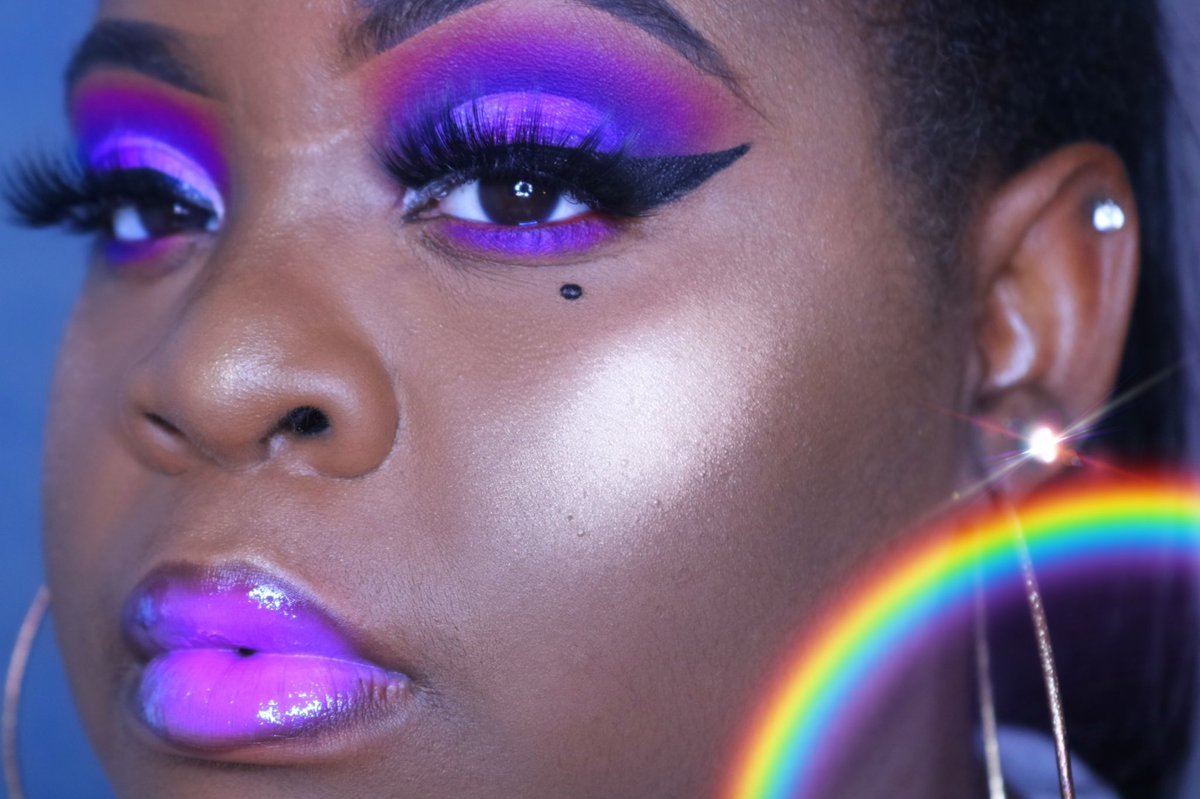 MakeupMonet_'s tweet photo. LETS GET @norvina1 @ABHcosmetics ATTENTION TOGETHER!!!! DROP YOUR LOOKS SO THAT I CAN RETWEET AND LIKE ⬇️⬇️‼️ 

PLEASE LIKE 👍🏾 AND RETWEET 🔁 MY WORK AS WELL
#THELIST https://t.co/HkF8FFe4mi
