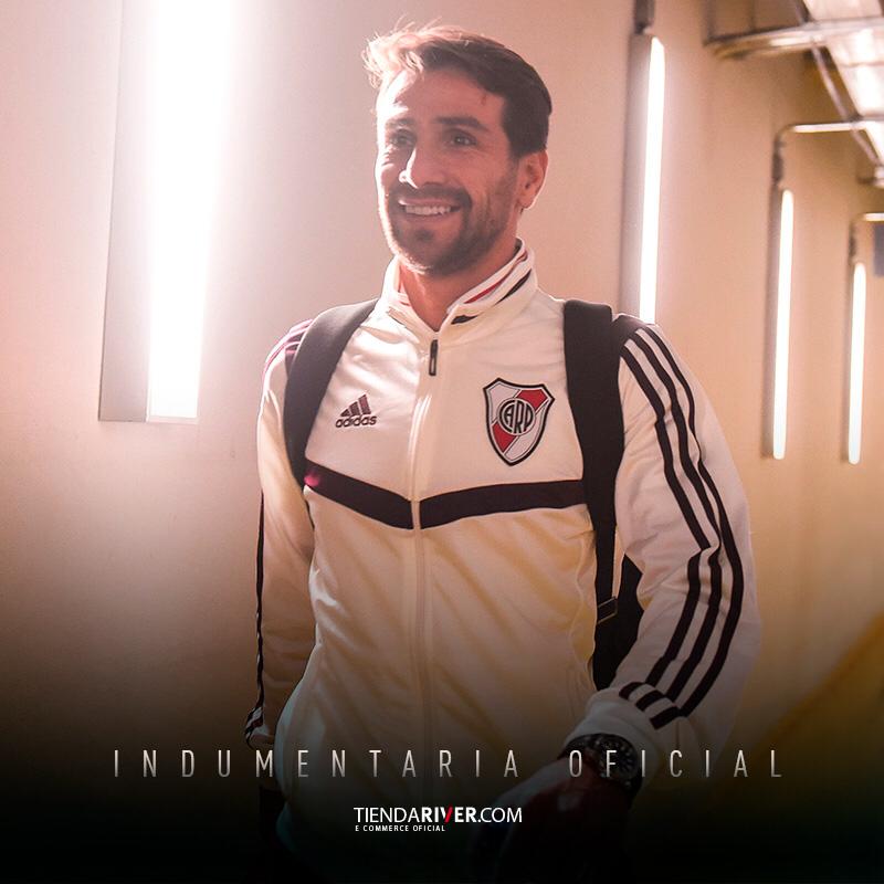 ¡Vestite como un campeón! 🏆

Conseguí la indumentaria oficial acá ➡️ bit.ly/2Kw1YFx