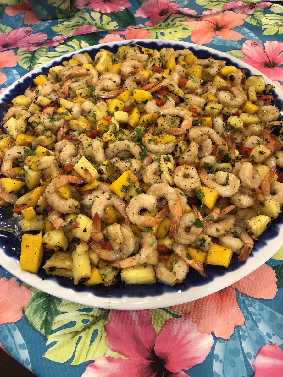 W_Harrodsburg's tweet photo. We just finished another delicious happy hour by Chef Angie! This week we enjoyed the cuisine of the Samoan Islands. #happyhour #tropics https://t.co/uxWW9rRvgZ