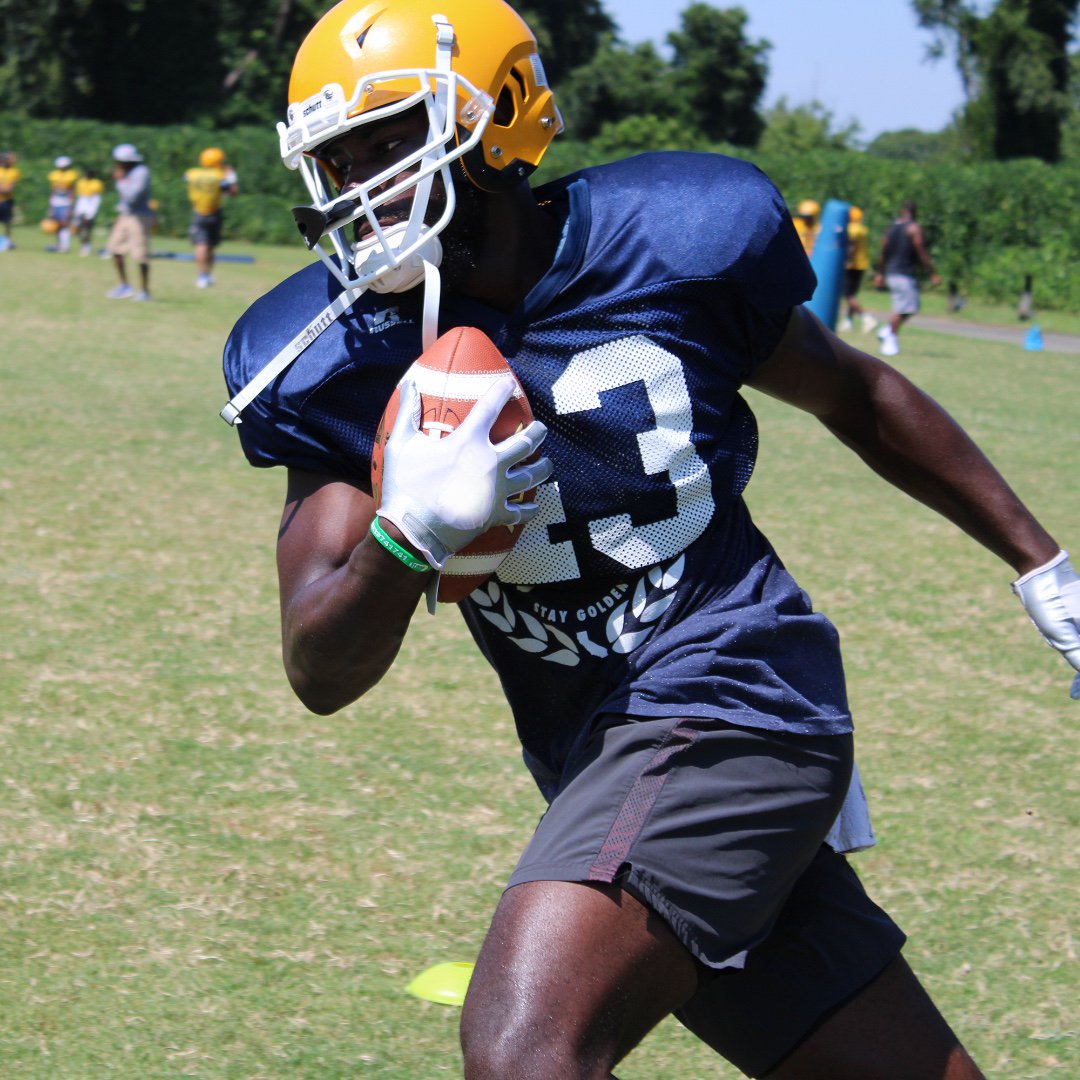 JCSUSports's tweet photo. JCSU football practicing in helmets and shoulder pads today. We getting ready for the 2019 season! https://t.co/bvwNWGX36F