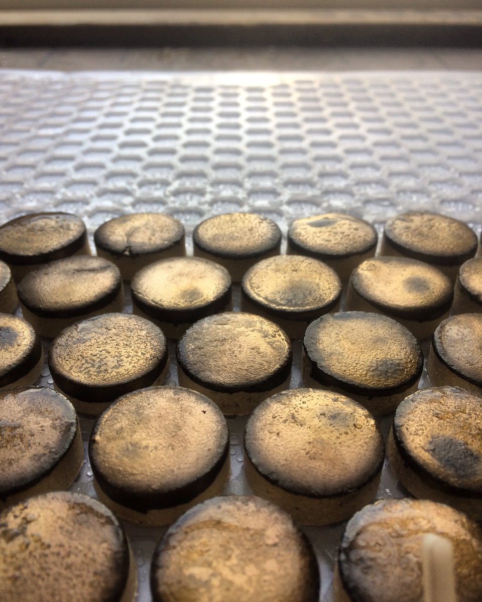guymitchellart's tweet photo. Black/gold Soho penny round tiles at the final stage of production. The tiles are glued to mesh sheets for a more convenient installation. Contact guymitchellartist@gmail.com for more information. https://t.co/imOxKQpNSb