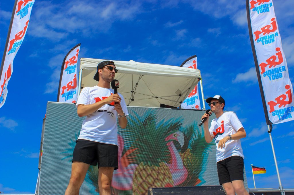 Elisa47_'s tweet photo. 📸 du #NRJSummerTour à Biscarrosse ☀️ @NRJhitmusiconly @Efab33 @Louisleman_ https://t.co/OWMDVolbec