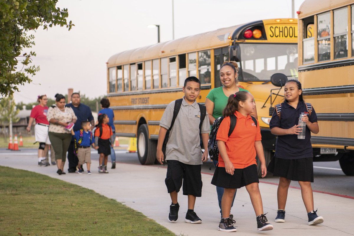 kipptexas's tweet photo. KIPP Texas-San Antonio's first week of school: ✅
#BackToKIPP #BackToSchool #KIPPTexas https://t.co/xjCWWUxkxn