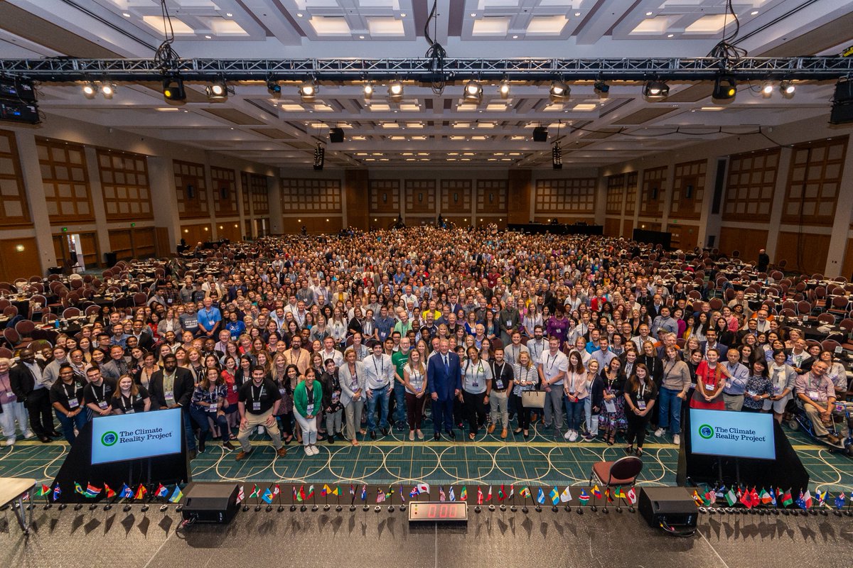algore's tweet image. Our grassroots movement to keep building more support for solving the climate crisis got bigger after our 42nd @ClimateReality training last week in the Twin Cities. That’s more than 1,400 activists learning how to effectively speak truth to power! Momentum is growing stronger!