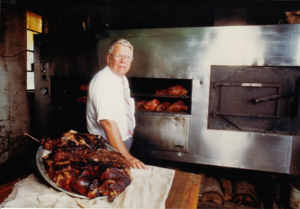 KingsBarbecue's tweet photo. @SoPrideBBQ We had one of those models for years!  Here's our founder, John King, next to his BBR-79! #FlashbackFriday https://t.co/UvX4DVPu0x