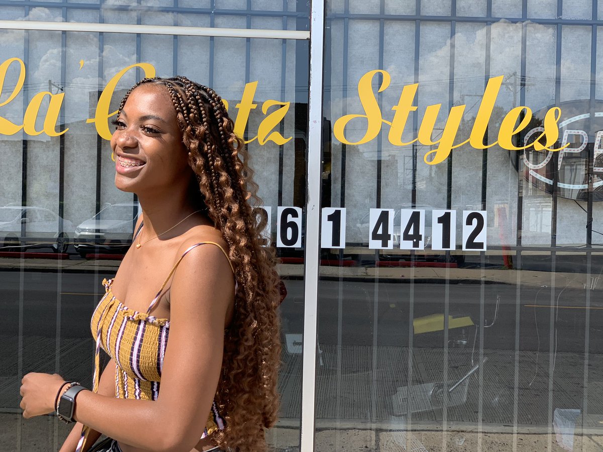 StylesByJanniya's tweet photo. Wowwww 🥵😍. Forget the braids man get into how bomb my friend is 😩‼️. #stylesbyjanniya 
—
If you want the braids you can slide toooo ya feel me : https://t.co/joi7cOrlw4 #knotlessbraids #chicagobraider #chicagostylist #chicagoboxbraids #chicagoknotlessbraids https://t.co/OMd41Jnd5R