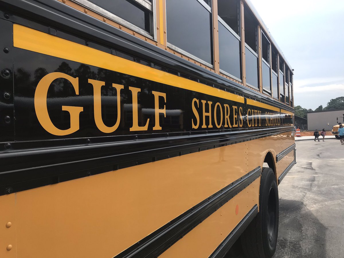 GulfShoresMS's tweet photo. Dismissal was a success today! Thank you all for an incredible #FirstDayEver! #FinsFirstDay
#MakeWaves #RfactorGSMS https://t.co/5IqYSSCk8F