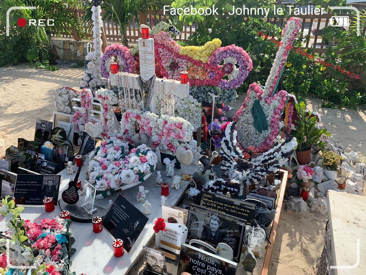 PhilippeBerengu's tweet photo. Partage de mon ami Daniel qui se trouve actuellement à St Barthélemy ce 9 août 2019 qui marque le 20ème mois de l'hommage de Johnny à la Madeleine. Merci Daniel pour ton partage. https://t.co/qclCywWrzA