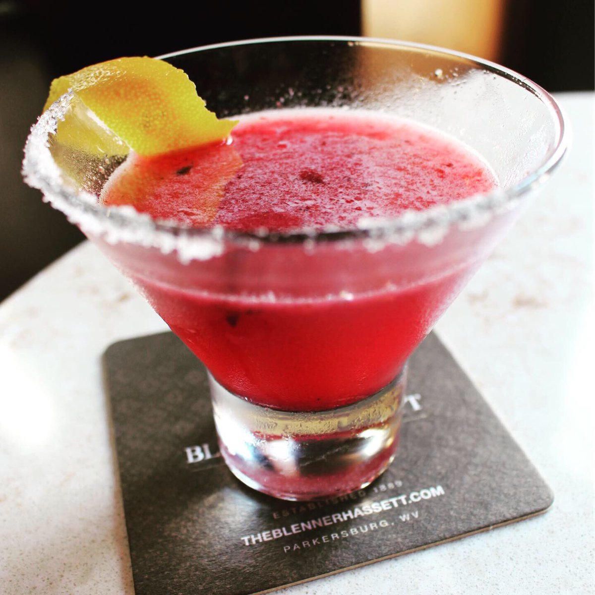BlennyHotel's tweet photo. Enjoy this gorgeous summer weather on our patio this weekend! Our LIVE music 🎶 pairs well with our drink of the month: Blueberry Lemon Drop Martini🍸 😉 TONIGHT - John Walsh Trio // Sat - Bill Keller’s Bopfusion, 7-10pm. #BrunelloRestaurantBar at the #BlennyHotel https://t.co/CyEo12yEiQ