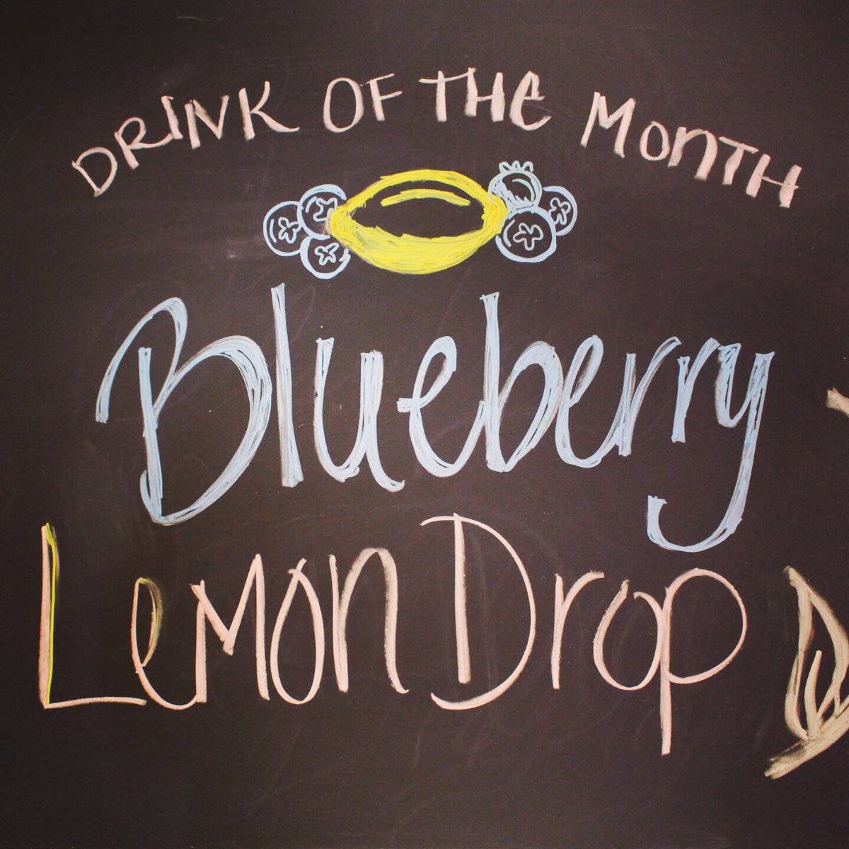 BlennyHotel's tweet photo. Enjoy this gorgeous summer weather on our patio this weekend! Our LIVE music 🎶 pairs well with our drink of the month: Blueberry Lemon Drop Martini🍸 😉 TONIGHT - John Walsh Trio // Sat - Bill Keller’s Bopfusion, 7-10pm. #BrunelloRestaurantBar at the #BlennyHotel https://t.co/CyEo12yEiQ