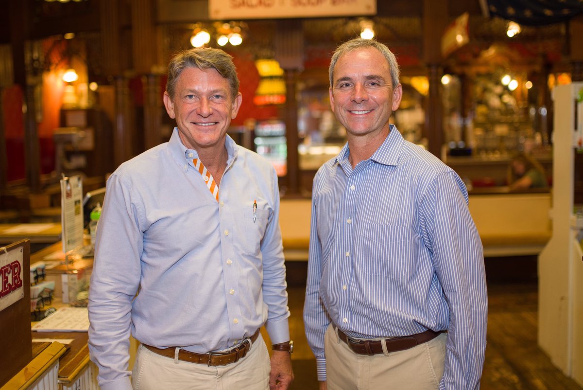 UT_President's tweet photo. Join me in welcoming the newest member to our Board of Trustees, @bradfordbox21! Brad is a 1991 graduate of @UTKnoxville and his wife Angie graduated from @utmartin! We're excited for you to get started, and thanks for breakfast at the Old Country Store!
#EverywhereUT https://t.co/jhViLrztvq