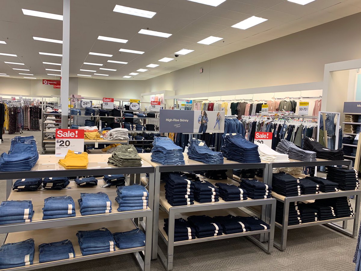 Ready in Lufkin for Back To School I’m Universal Threads! #TargetBTS2019
#UniversalThreads
#foldingstandards
#D304
<a href="/raecourtney2/">Rae Courtney</a> 
<a href="/johnp_sheehan/">John Sheehan</a>