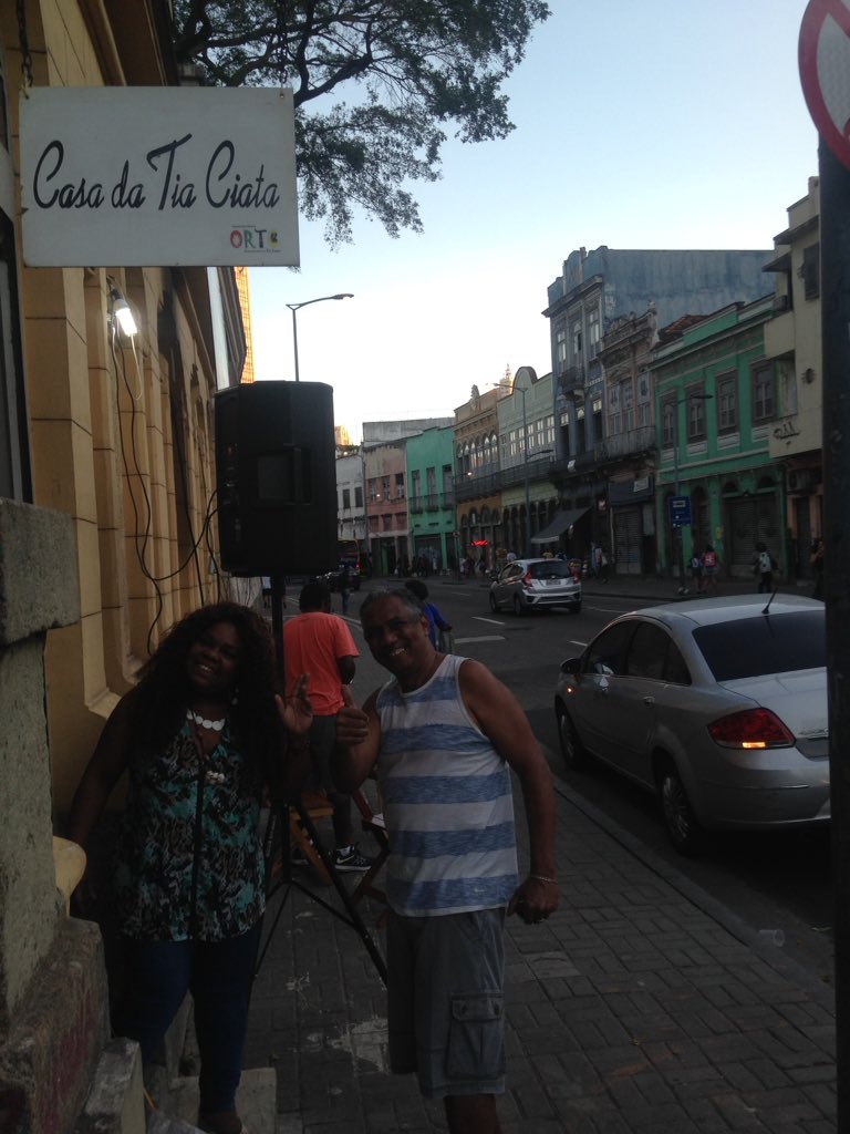 Englishguidein's tweet image. 🇧🇷Seguem as preparações para mania uma edição da Roda de Samba da Cabaça na (ORTC) Organização remanescentes de Tia Ciata.

🇬🇧follow the preparations for another edition of Samba da Cabaça at Tia Ciata's (ORTC) Remaining Organization.
#sambadacabaca #casatiaciata #englishguide