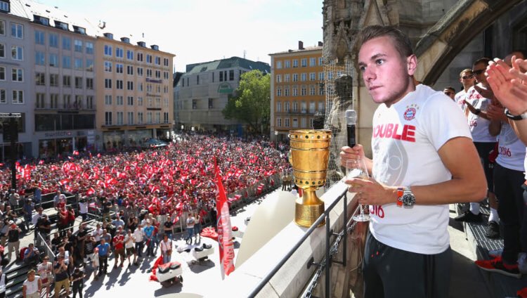 SotUnited's tweet photo. Images from today’s championship parade.🍺⚽️🏆 https://t.co/5DoW7x6PDZ