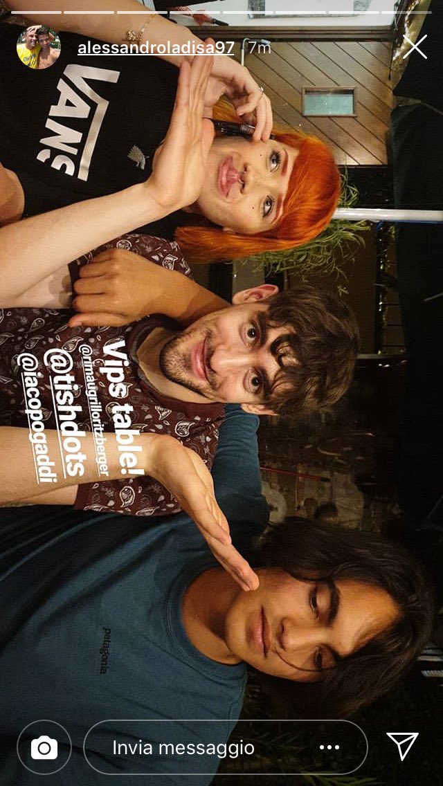 silanyavuz2's tweet photo. Meme 😂❤️ #tish #amici18 https://t.co/LGd02rIWst