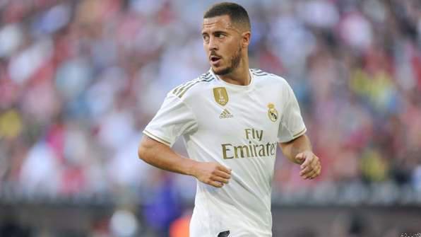 gachanjacolins's tweet photo. Eden hazard said he doesn't wanna walk in Ronaldo's footsteps... He took the no 7 jersey tf that's supposed to mean
#PremierLeague #Hazard7 #premierleauge #ncfc https://t.co/DDO9ThpUL4
