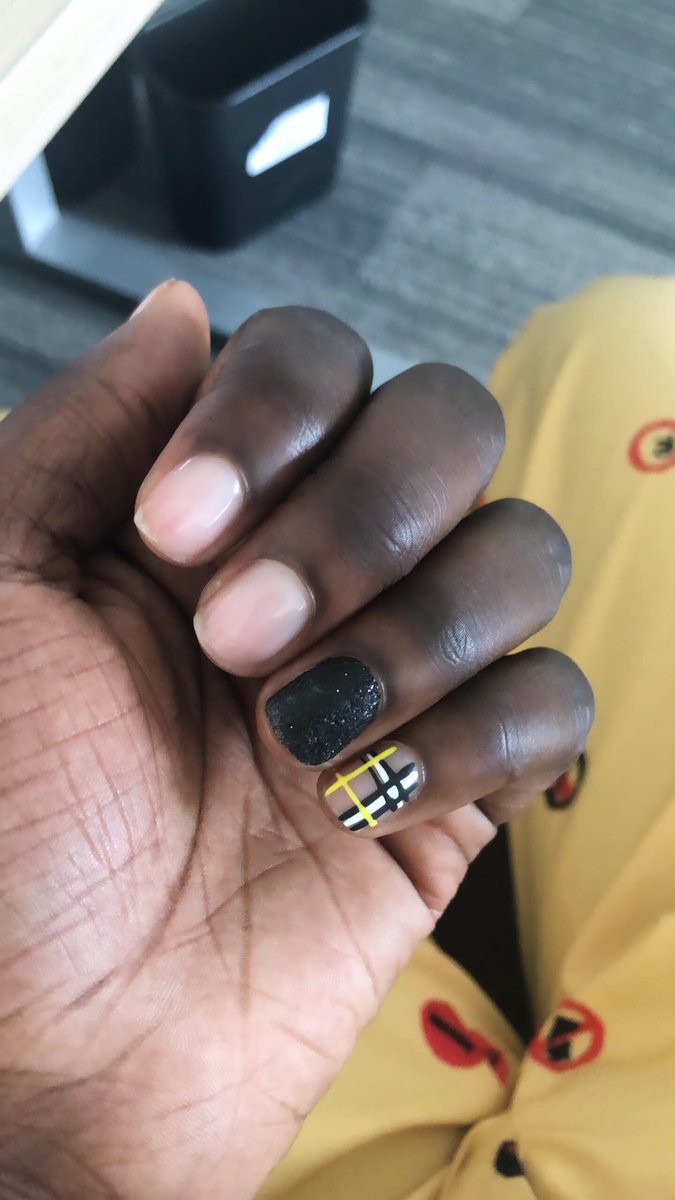 Mercury_black_'s tweet photo. I'm loving my nails #boynails https://t.co/WCmhGUssVe