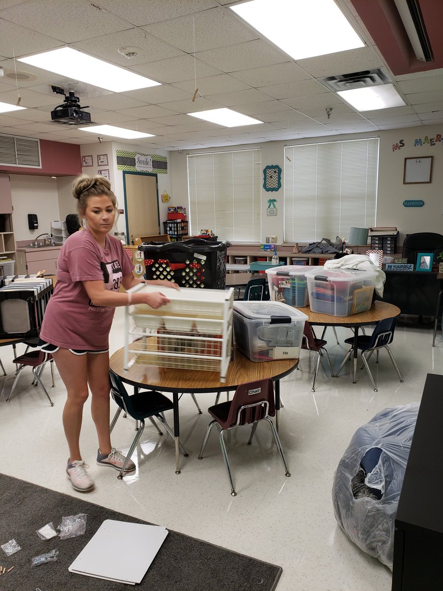 Last Friday I got to help a teacher set her classroom up before students got back. I'm incredibly grateful to work for a company that allows me to do such things. Especially when this particular teacher called me panicking and begging for help. #BacktoschoolVTO