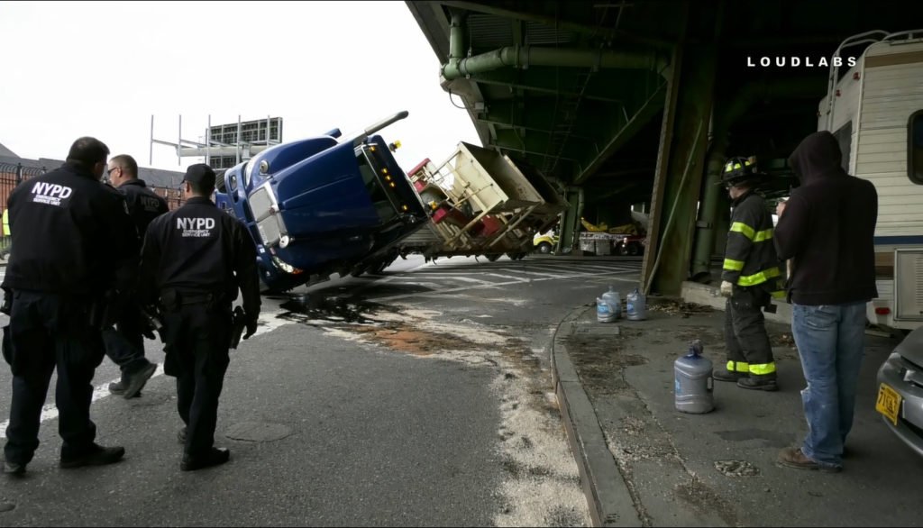 brooklynspec's tweet photo. Sunset Park residents are fed up with the safety failures of Third Avenue
https://t.co/Ecg3Hv5Wjb https://t.co/7BOY5ggEOw