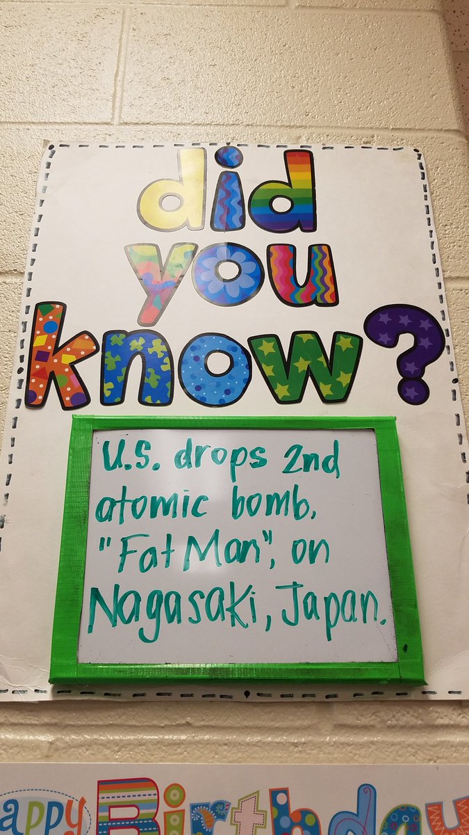TheTeacherAllen's tweet photo. Loved hearing students using prior knowledge &amp; timeline to figure out the major event &amp; year of today's"Did You Know?" @KingstonElemen1! #SS5H4c #DidYouKnow #funfacts #thisdayinhistory #5thgradesocialstudies #studentengagement #BACK2SCHOOL #august92019 https://t.co/HcdR4KPr6F