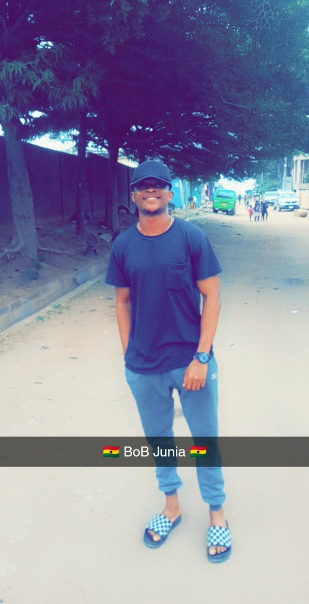 junia_gh's tweet photo. Put some flowers 🌺on ma face 😊 let me fill am OK 😊💓
            🔥09/08/19🔥 https://t.co/lW70Mrsjp9